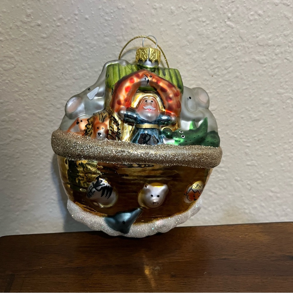 Noahs’s Ark Glass Ornament